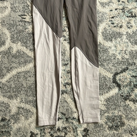 Lululemon Speed Wunder Tight Leggings Size 4 - Picture 3 of 11